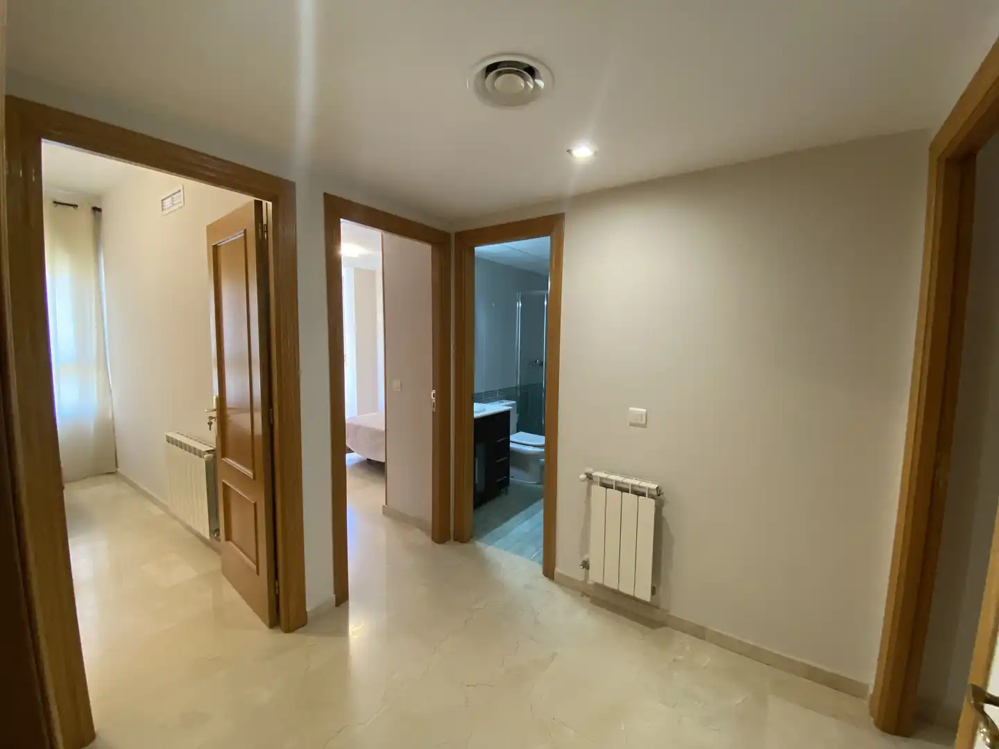 Wohnung zur Miete in Carrer d'Alboraia, 28, Trinitat Wohnung zur Miete in Valencia mit Klimaanlage, Heizung und Privatgarten