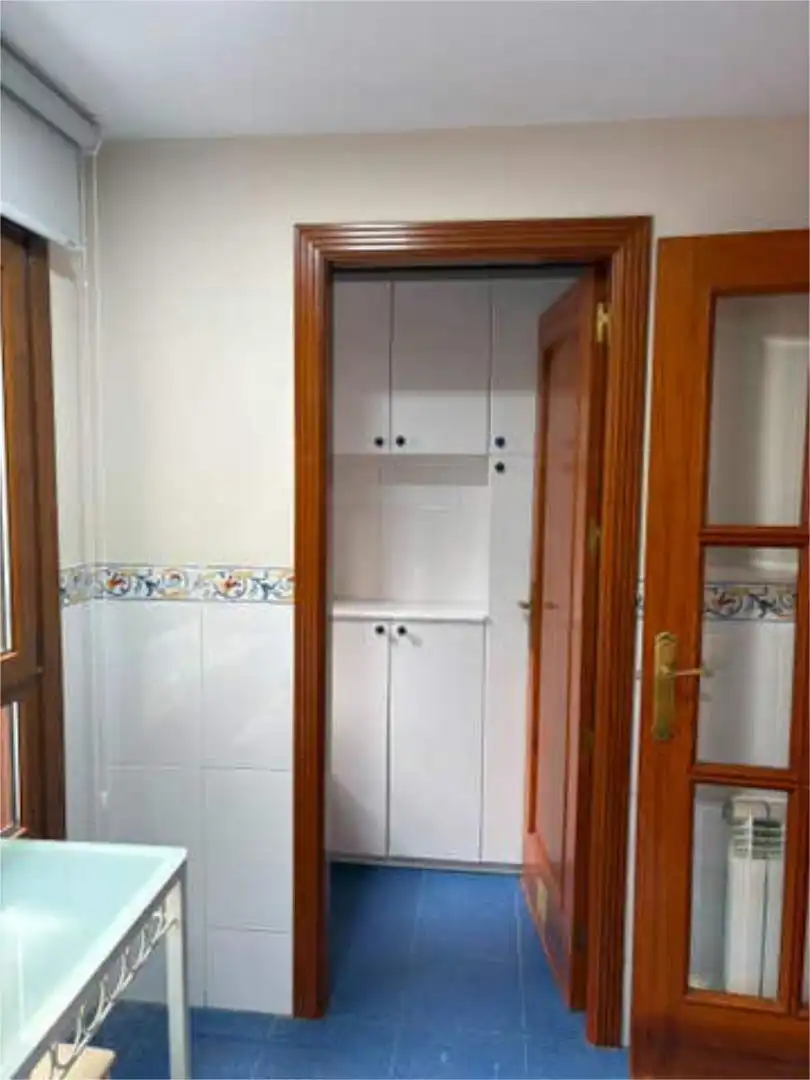 Apartament de lloguer a Lavadores Apartament de lloguer en Vigo amb Calefacció, Traster i Moblat