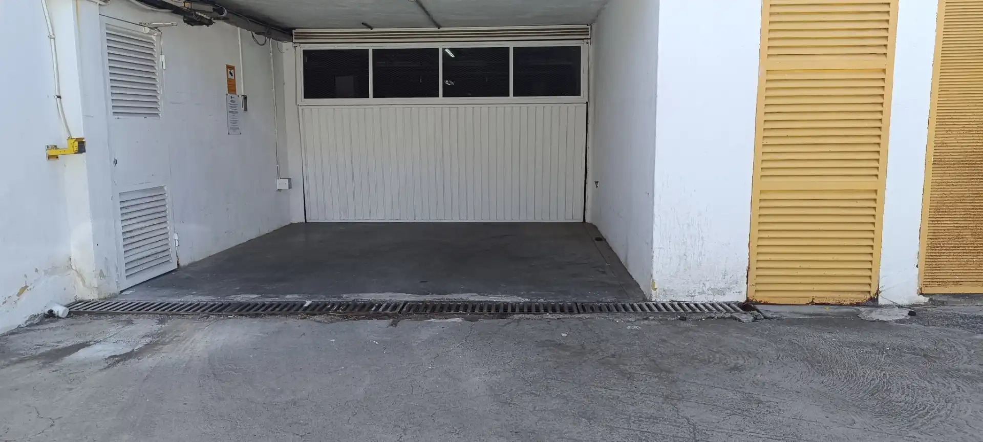 Parkplatz von Garage zum Verkauf in Arona