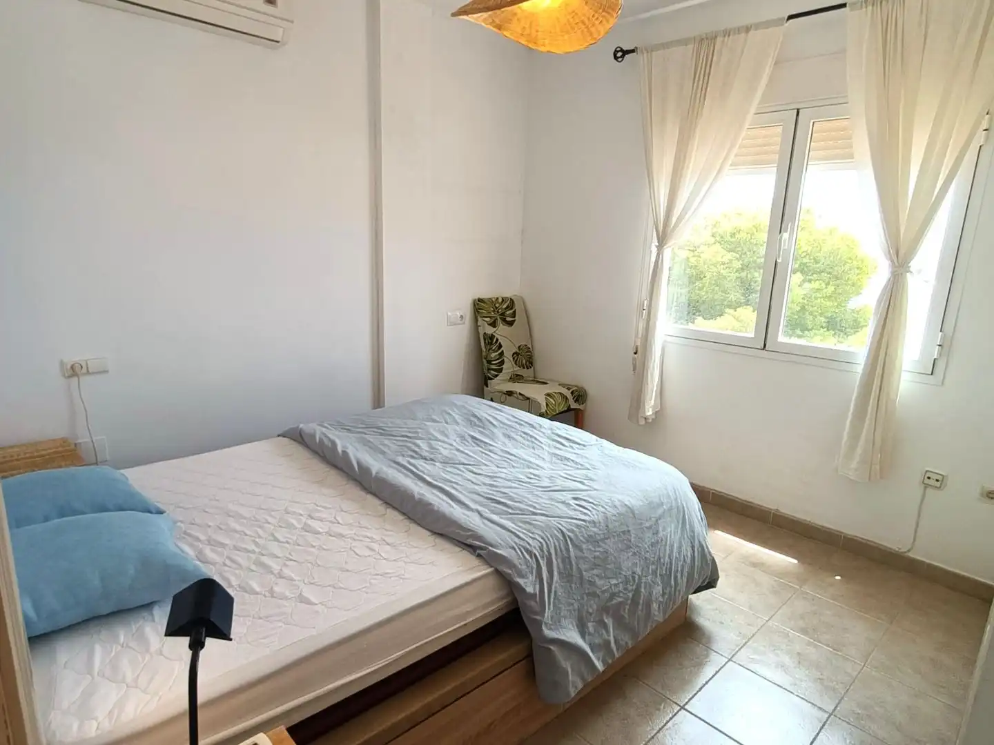 Attic for rent in Calle Alba, 8, Mojácar Playa - Las Ventanicas - La Paratá Bedroom of Attic for rent in Mojácar with Air Conditioner, Terrace and Swimming Pool