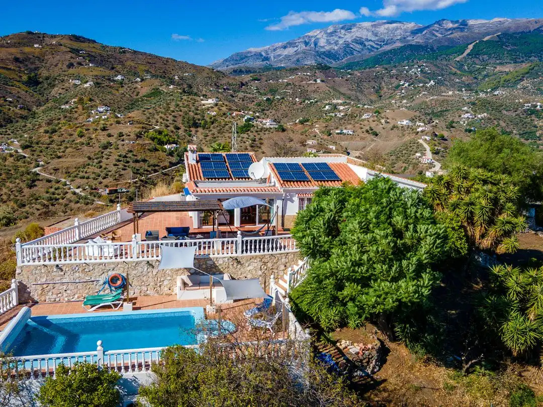 Casa o chalet en venta en Camino de Archez, Cómpeta Vista exterior de Casa o chalet en venta en Cómpeta con Aire acondicionado, Calefacción y Jardín privado