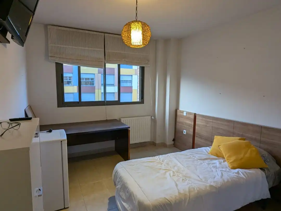 Habitación en Avenida Bulevar del Alto Tajo, 62, Los Valles - Sanz Vázquez - El Fuerte Habitación de Piso para compartir en Guadalajara con Calefacción, Amueblado y Balcón