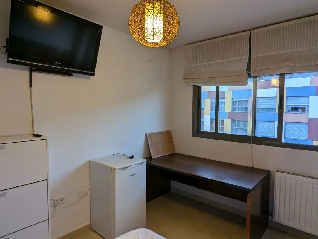 Habitación en Avenida Bulevar del Alto Tajo, 62, Los Valles - Sanz Vázquez - El Fuerte Piso para compartir en Guadalajara con Calefacción, Amueblado y Balcón