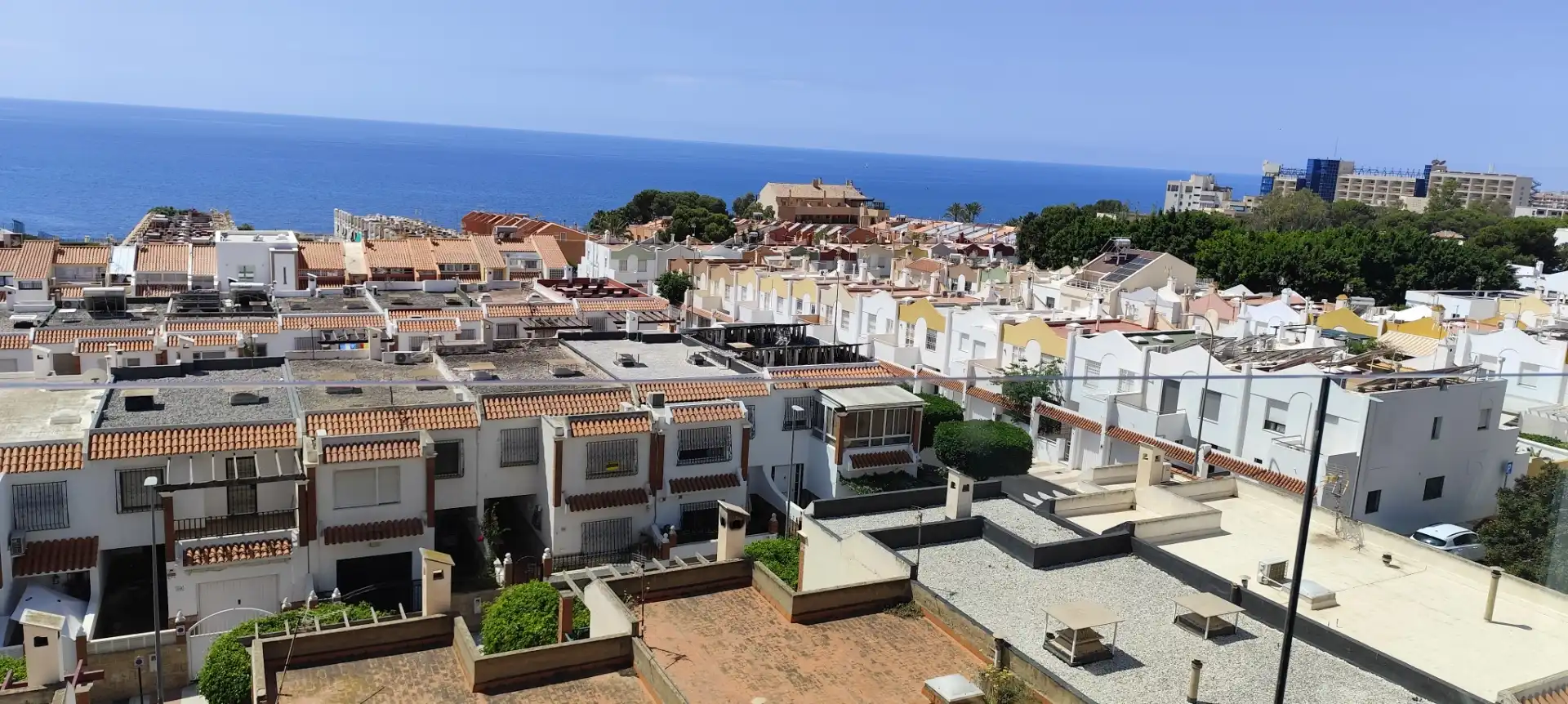 Ático en venta en N-340a, 386, El Puerto Vista exterior de Ático en venta en Roquetas de Mar con Aire acondicionado y Terraza