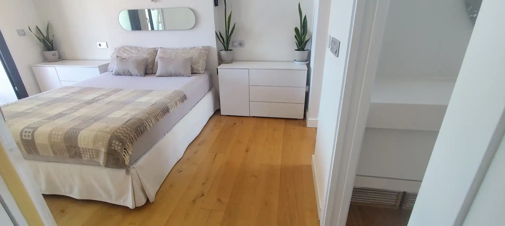 Ático en venta en N-340a, 386, El Puerto Habitación de Ático en venta en Roquetas de Mar con Aire acondicionado y Terraza