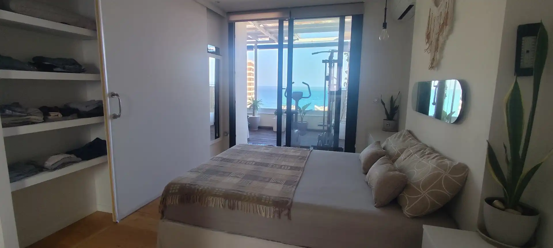 Ático en venta en N-340a, 386, El Puerto Habitación de Ático en venta en Roquetas de Mar con Aire acondicionado y Terraza