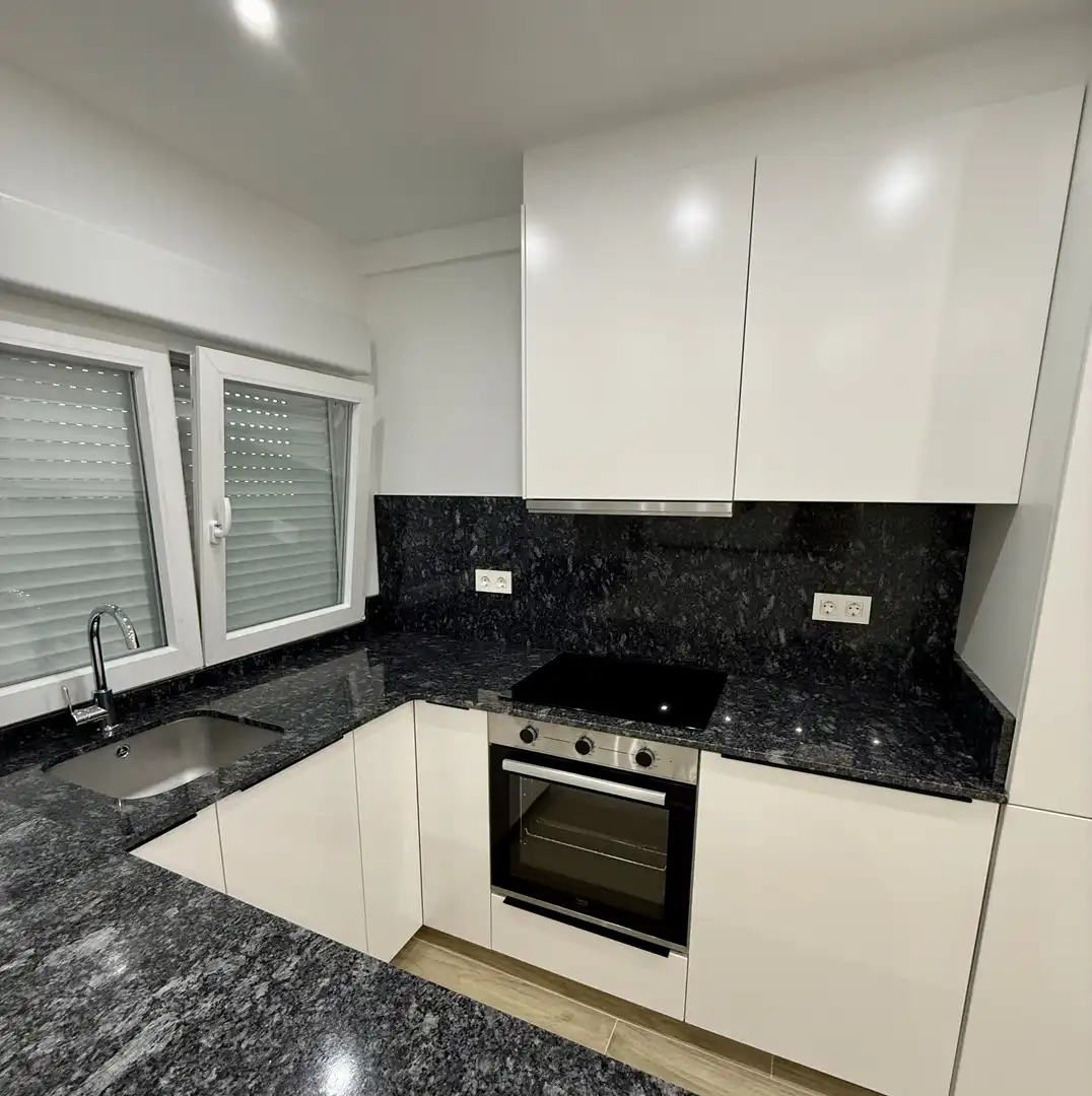 Wohnung zur Miete in Calle Núñez de Balboa, 20, La Calzada Küche von Wohnung zur Miete in Gijón