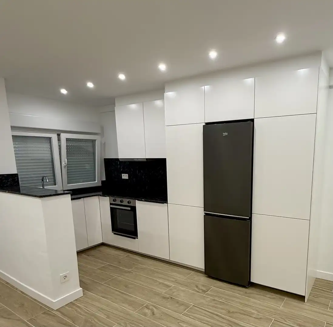 Wohnung zur Miete in Calle Núñez de Balboa, 20, La Calzada Küche von Wohnung zur Miete in Gijón