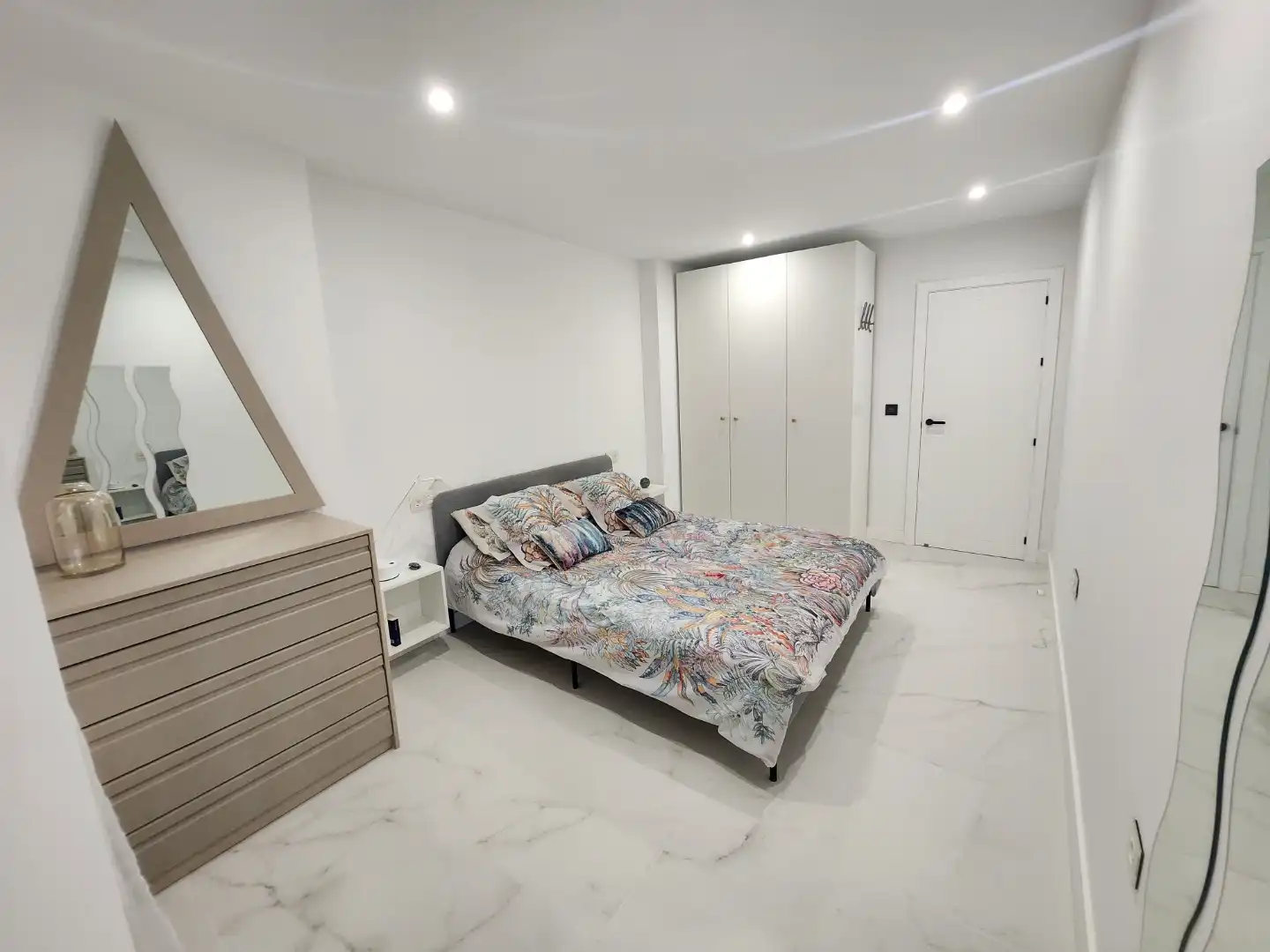 Wohnung zur Miete in Avenida Cayetano del Toro, 21, Paseo Marítimo - San José - La Laguna Schlafzimmer von Wohnung zur Miete in Cádiz mit Klimaanlage, Heizung und Möbliert