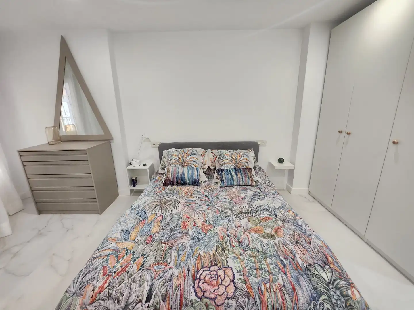 Wohnung zur Miete in Avenida Cayetano del Toro, 21, Paseo Marítimo - San José - La Laguna Schlafzimmer von Wohnung zur Miete in Cádiz mit Klimaanlage, Heizung und Möbliert