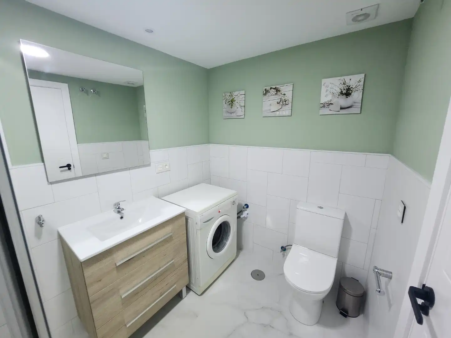 Wohnung zur Miete in Avenida Cayetano del Toro, 21, Paseo Marítimo - San José - La Laguna Badezimmer von Wohnung zur Miete in Cádiz mit Klimaanlage, Heizung und Möbliert