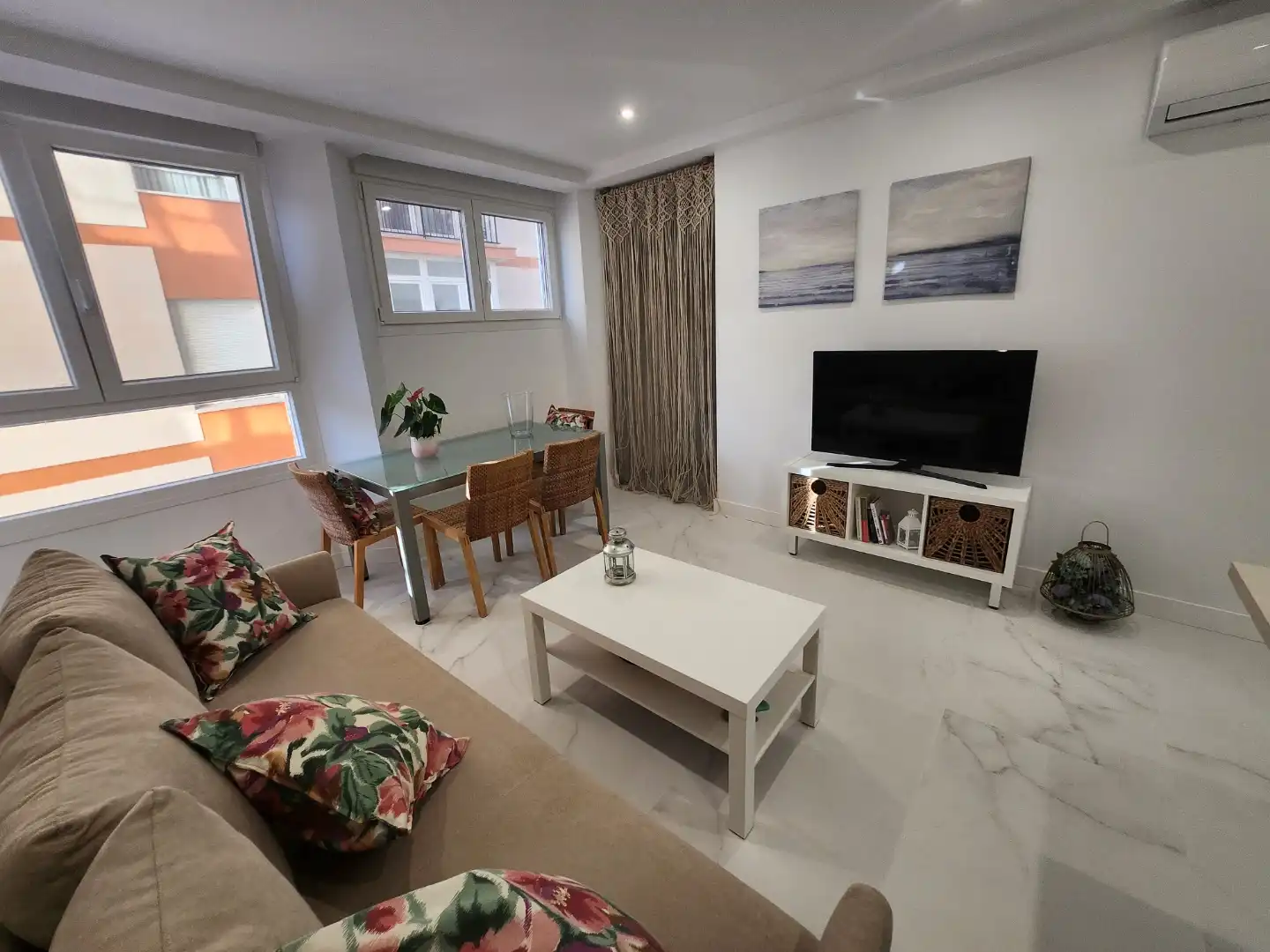 Wohnung zur Miete in Avenida Cayetano del Toro, 21, Paseo Marítimo - San José - La Laguna Wohnzimmer von Wohnung zur Miete in Cádiz mit Klimaanlage, Heizung und Möbliert