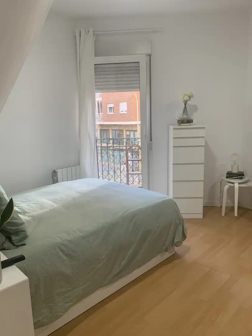 Habitación en Calle de Juan Duque, 9, Imperial Habitación de Piso para compartir en Madrid con Calefacción, Parquet y Trastero