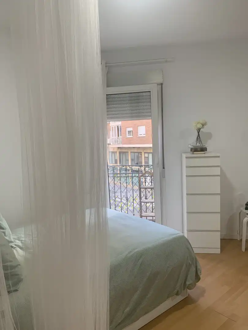 Habitación en Calle de Juan Duque, 9, Imperial Habitación de Piso para compartir en Madrid con Calefacción, Parquet y Trastero