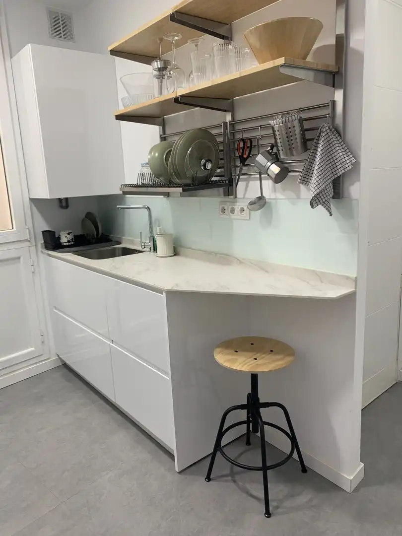 Habitación en Calle de Juan Duque, 9, Imperial Cocina de Piso para compartir en Madrid con Calefacción, Parquet y Trastero