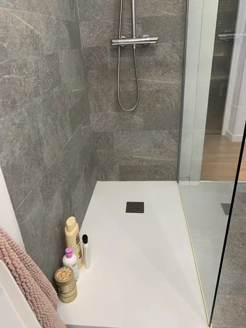 Habitación en Calle de Juan Duque, 9, Imperial Baño de Piso para compartir en Madrid con Calefacción, Parquet y Trastero