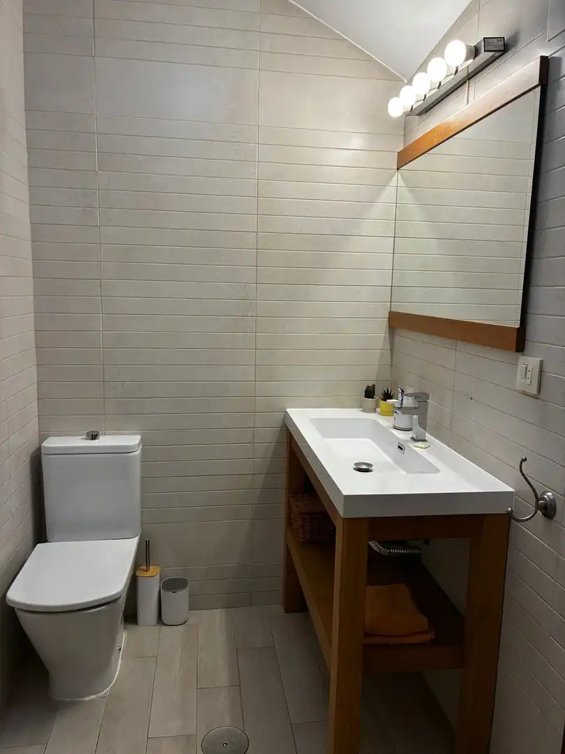 Flat for rent in Calle de San Marcos, 13, Casco Histórico Bathroom of Flat for rent in Toledo with Air Conditioner, Heating and Furnished