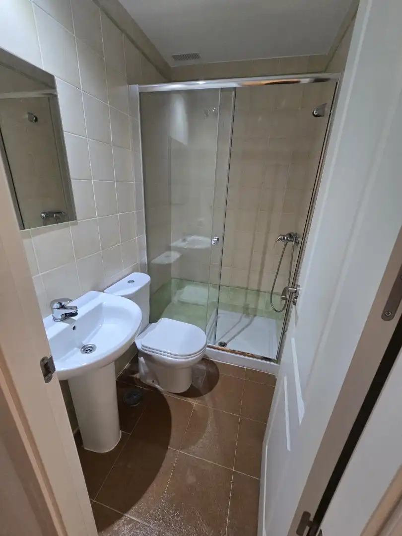 Flat for rent in Avenida Juan Pablo II, 24, Costa Esuri Bathroom of Flat for rent in Ayamonte with Private garden, Terrace and Swimming Pool