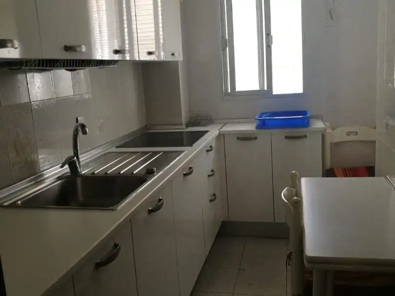 Piso de alquiler en Calle Peñalara, 20, El Plantinar – Avda. La Paz - El Juncal Cocina de Piso de alquiler en Sevilla con Aire acondicionado, Amueblado y Balcón