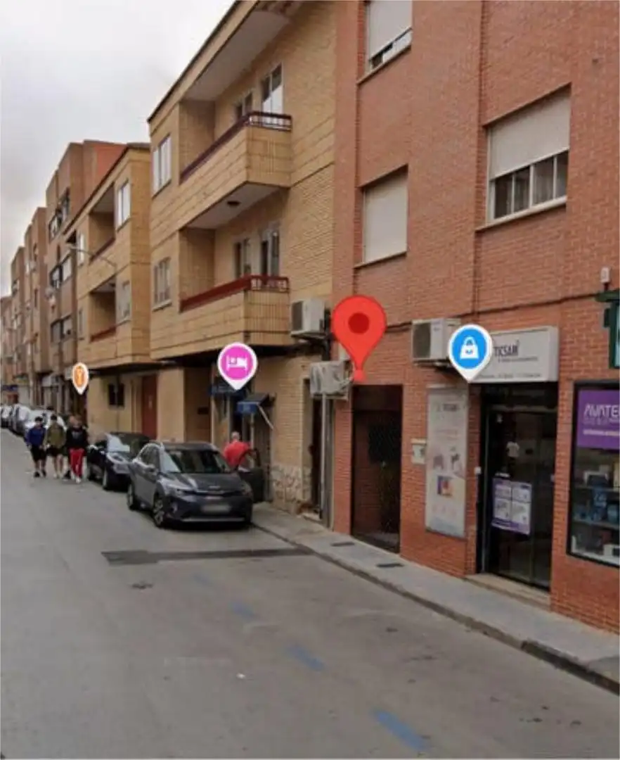 Vista exterior de Local de lloguer en Ocaña amb Aire condicionat