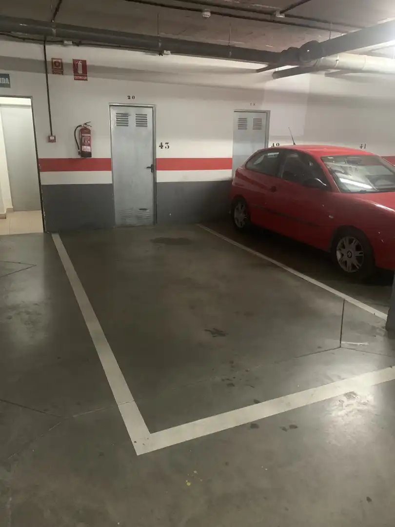 Garage zur Miete in Calle de Luis Rosales, 4, Puerta de Toledo - Atalaya Parkplatz von Garage zur Miete in Ciudad Real