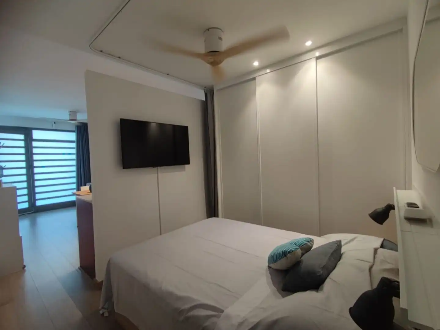 Study for rent in Carrer de Bailèn, 166, Dreta de l'Eixample Bedroom of Study for rent in Barcelona with Parquet flooring and Furnished