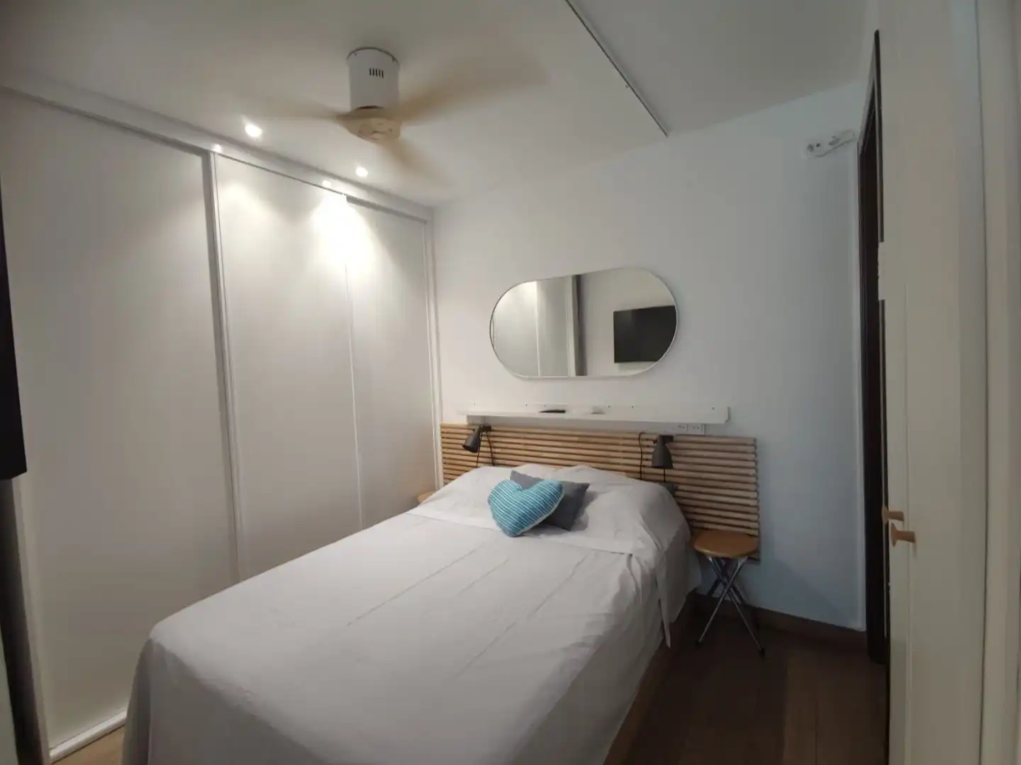 Study for rent in Carrer de Bailèn, 166, Dreta de l'Eixample Bedroom of Study for rent in Barcelona with Parquet flooring and Furnished