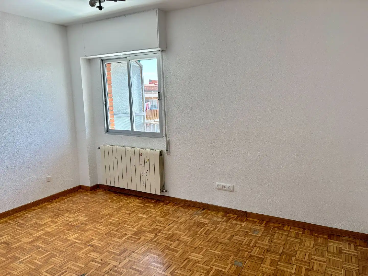 Piso en venta en Calle de Juan Antonio Maroto, 15, Puente de Vallecas Habitación de Piso en venta en Madrid Capital con Aire acondicionado y Balcón