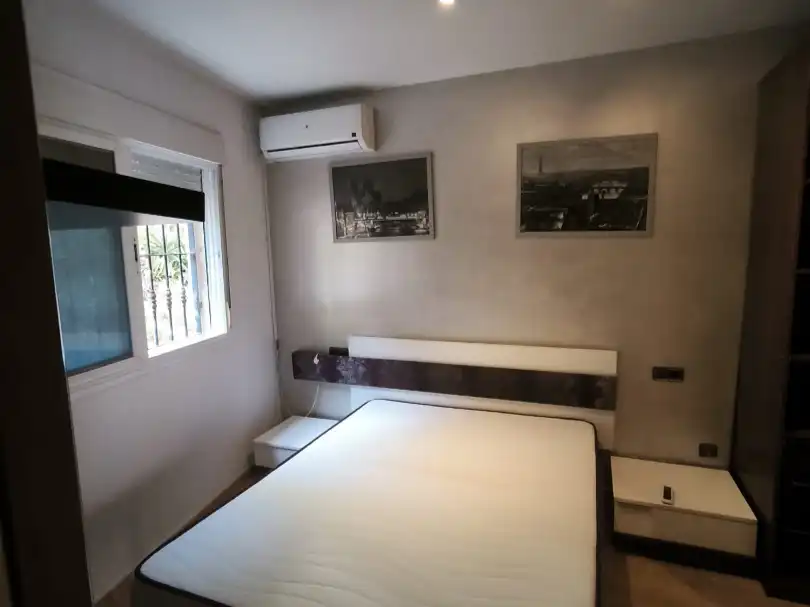 Piso en venta en Calle Bronce, 9, El Puerto Habitación de Piso en venta en Roquetas de Mar con Aire acondicionado y Balcón
