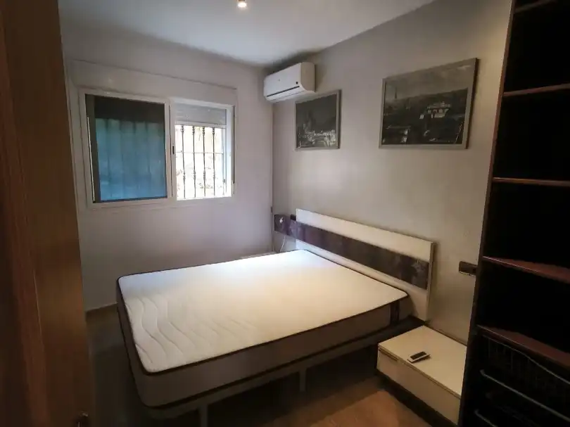 Piso en venta en Calle Bronce, 9, El Puerto Habitación de Piso en venta en Roquetas de Mar con Aire acondicionado y Balcón