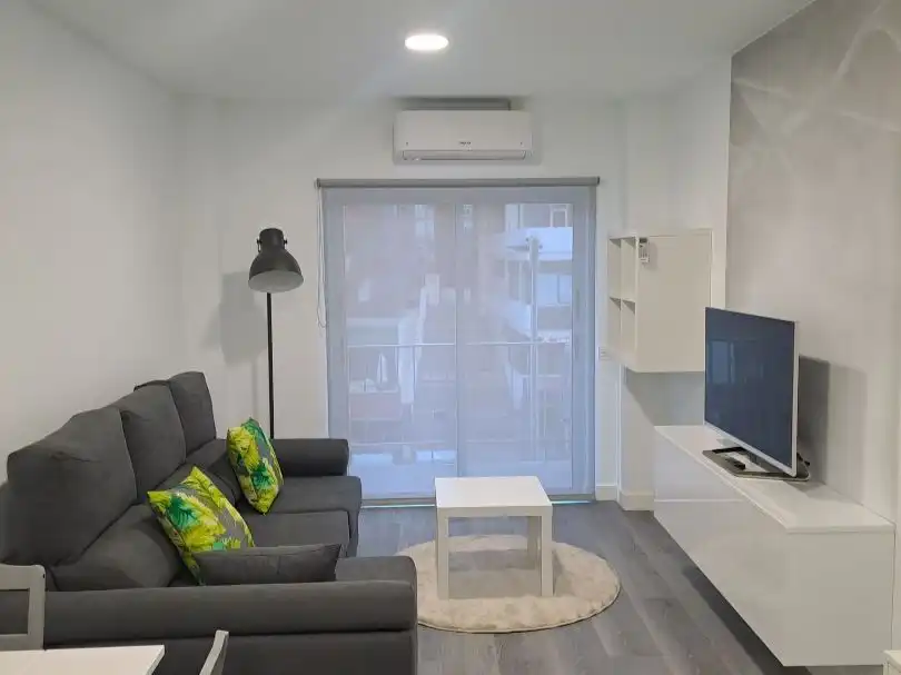 Piso de alquiler en Paseo Chil, 309, Guanarteme Sala de estar de Piso de alquiler en Las Palmas de Gran Canaria con Aire acondicionado y Balcón