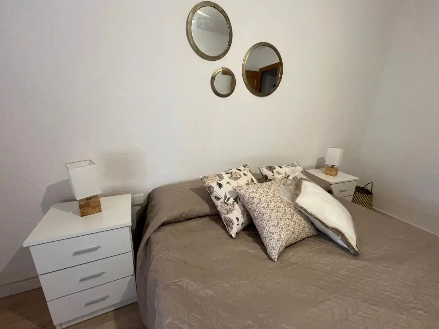 Apartments for rent in Avinguda de la Constitució, 13, Platja de la Pobla de Farnals Bedroom of Apartments for rent in La Pobla de Farnals with Air Conditioner, Heating and Parquet flooring