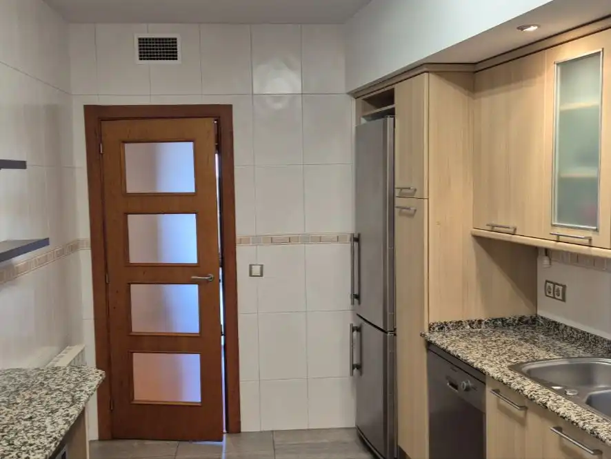 Pis en venda a Calle de San Jorge, 3, Monzón Cuina de Pis en venda en Monzón amb Balcó