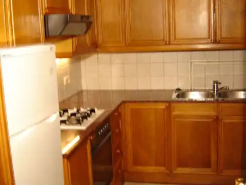 Pis de lloguer a Avinguda de Catalunya, 45, Puigcerdà Cuina de Pis de lloguer en Puigcerdà amb Calefacció, Parquet i Moblat