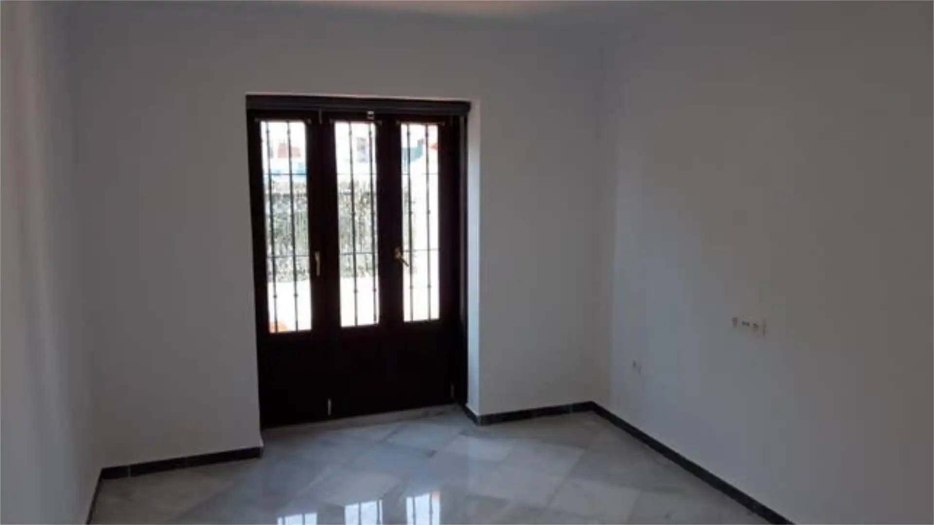 Houses for sale in Lebrija  with Terrace and Storage room