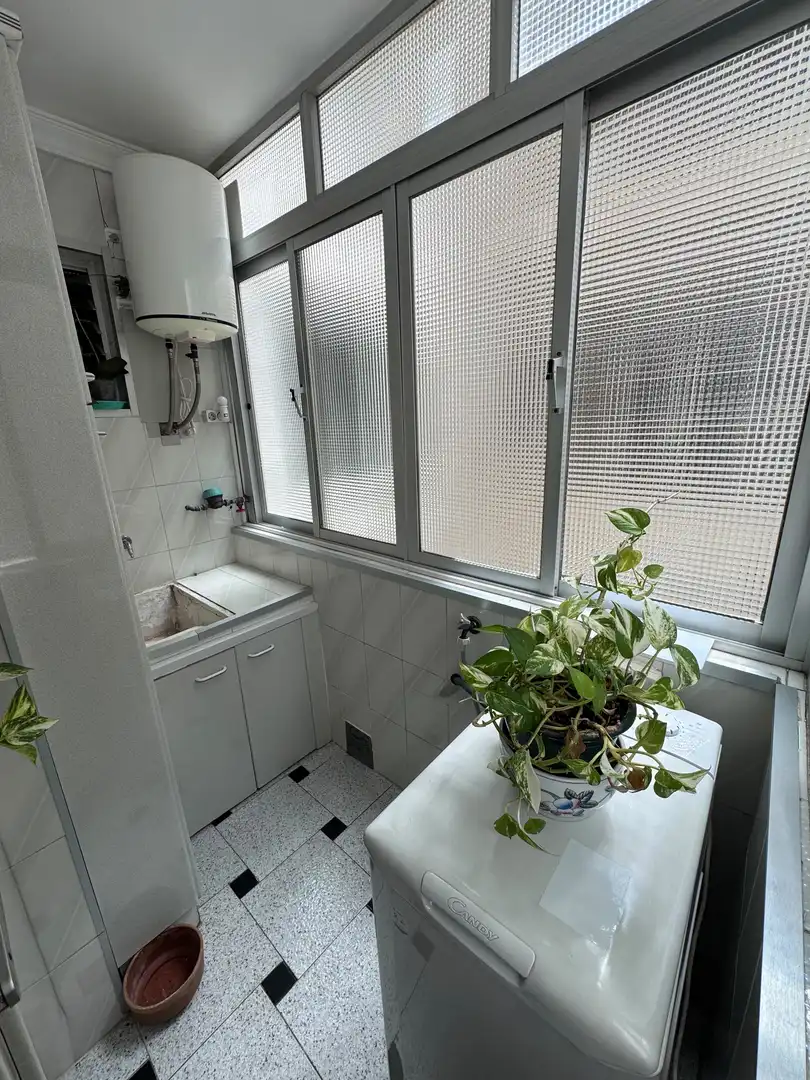 Wohnung zum Verkauf in Plaza de Miraflores, 3, Parque Victoria Eugenia Badezimmer von Wohnung zum Verkauf in Málaga Capital mit Balkon