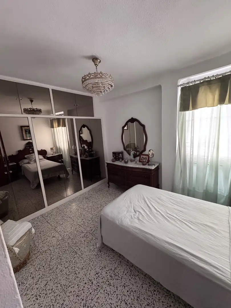 Wohnung zum Verkauf in Plaza de Miraflores, 3, Parque Victoria Eugenia Schlafzimmer von Wohnung zum Verkauf in Málaga Capital mit Balkon