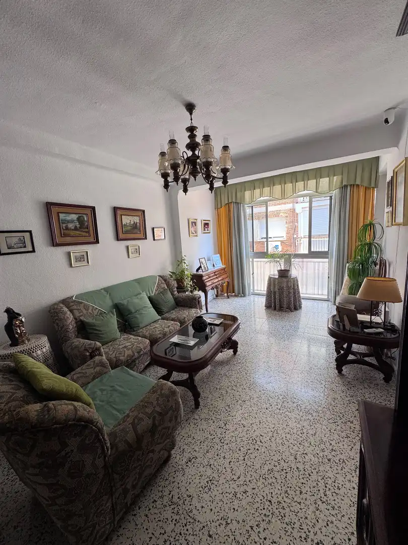 Wohnung zum Verkauf in Plaza de Miraflores, 3, Parque Victoria Eugenia Wohnzimmer von Wohnung zum Verkauf in Málaga Capital mit Balkon