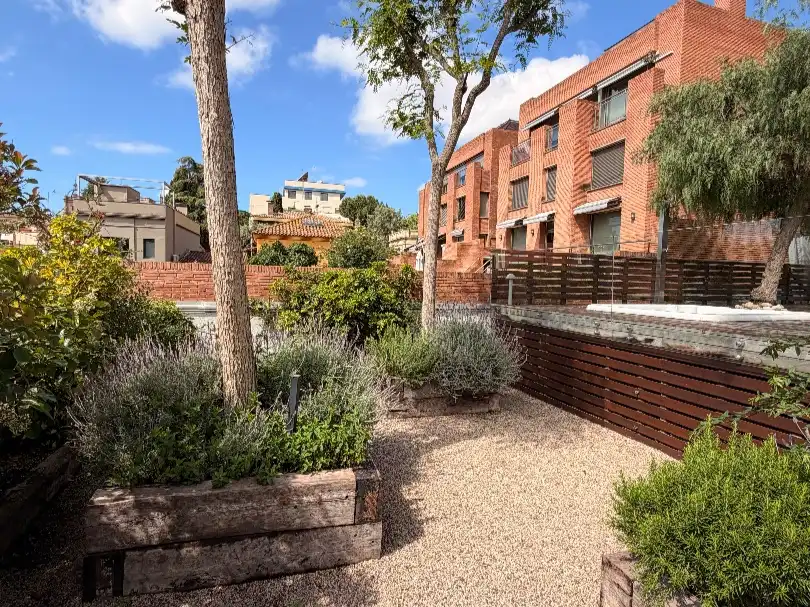 Einfamilien-Reihenhaus zum Verkauf in Sant Gervasi i la Bonanova Einfamilien-Reihenhaus zum Verkauf in Sant Gervasi i la Bonanova