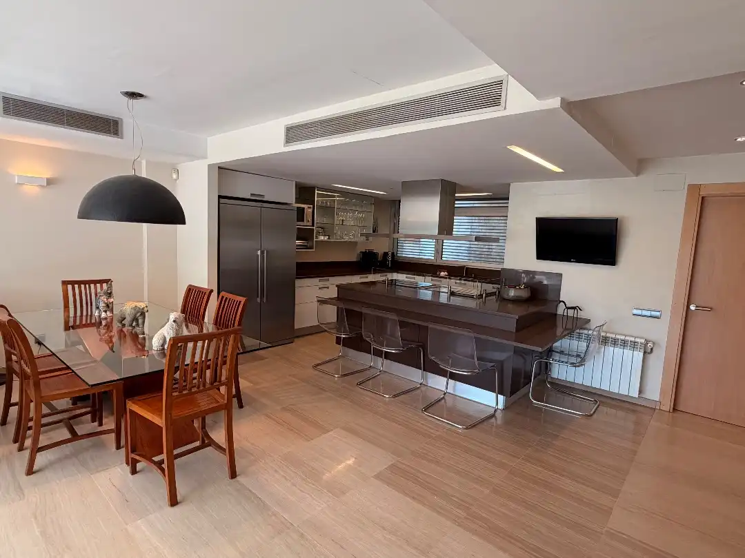 Einfamilien-Reihenhaus zum Verkauf in Sant Gervasi i la Bonanova Einfamilien-Reihenhaus zum Verkauf in Sant Gervasi i la Bonanova