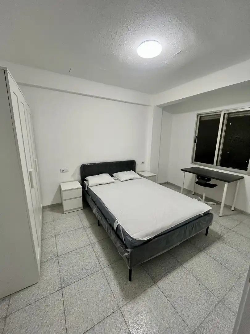 Flat for rent in Carrer Reis Catòlicos, 7, Tavernes Blanques Bedroom of Flat for rent in Tavernes Blanques with Air Conditioner, Furnished and Balcony