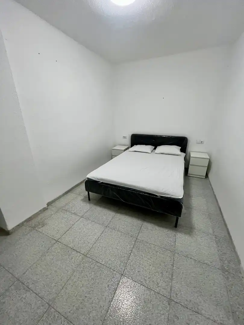 Flat for rent in Carrer Reis Catòlicos, 7, Tavernes Blanques Bedroom of Flat for rent in Tavernes Blanques with Air Conditioner, Furnished and Balcony