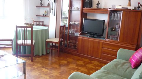 Foto 2 de Piso de alquiler en Calle José Simón Cabarga, 8, Los Castros, Santander