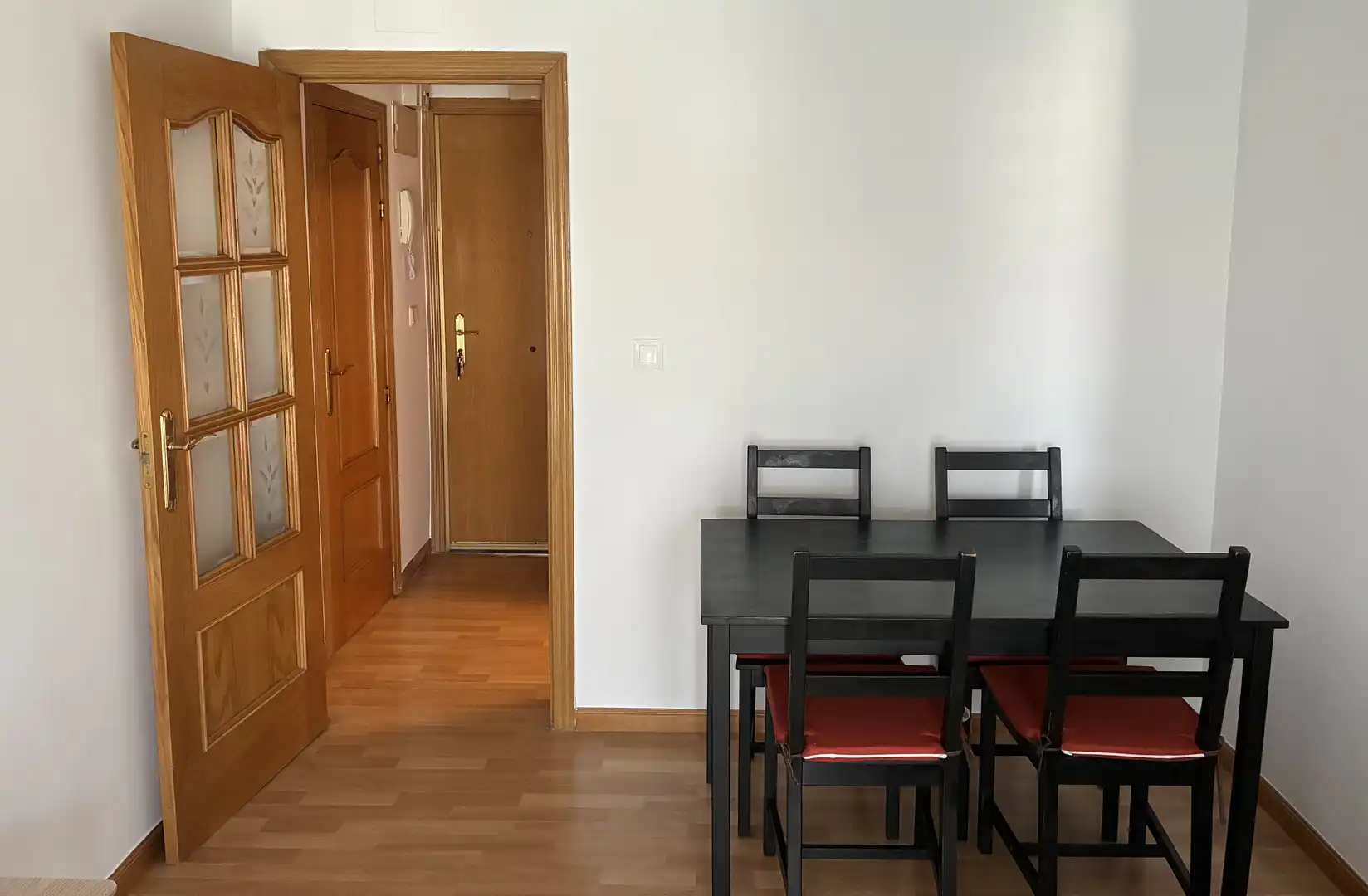 Piso de alquiler en Calle de Sánchez Preciado, 41, Valdezarza Comedor de Piso de alquiler en Madrid