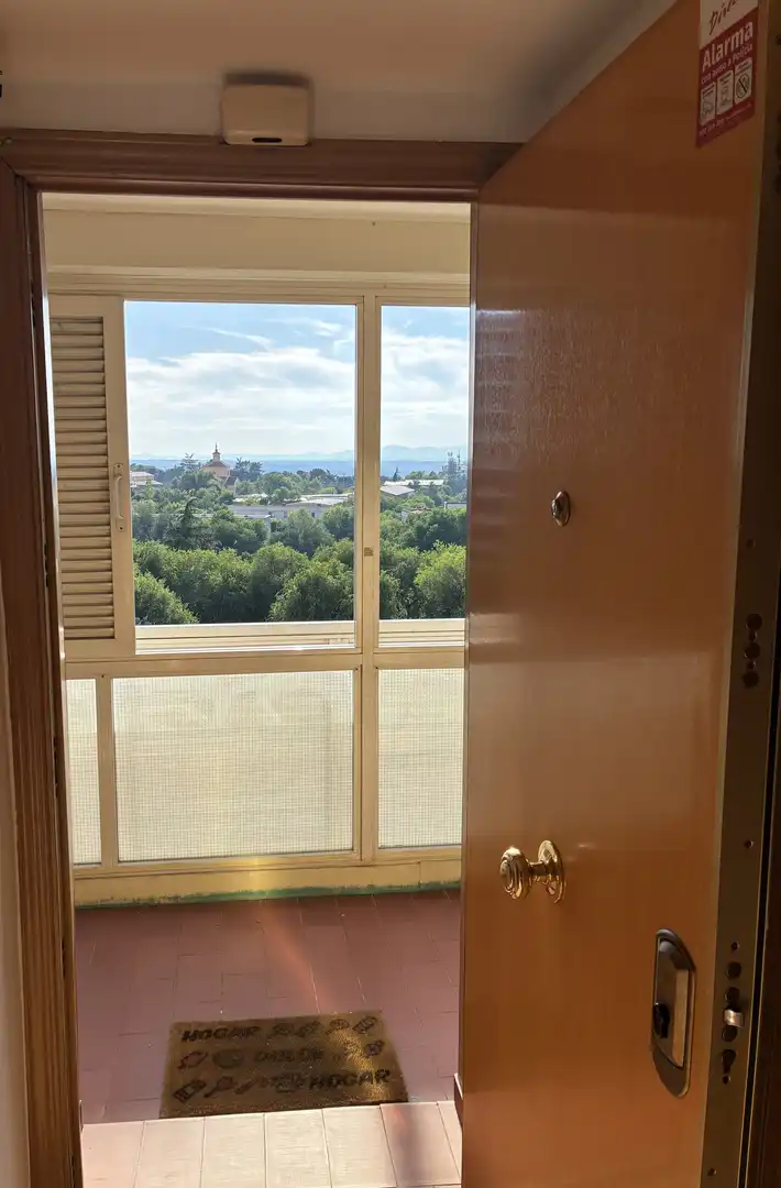 Piso de alquiler en Calle de Sánchez Preciado, 41, Valdezarza Habitación de Piso de alquiler en Madrid