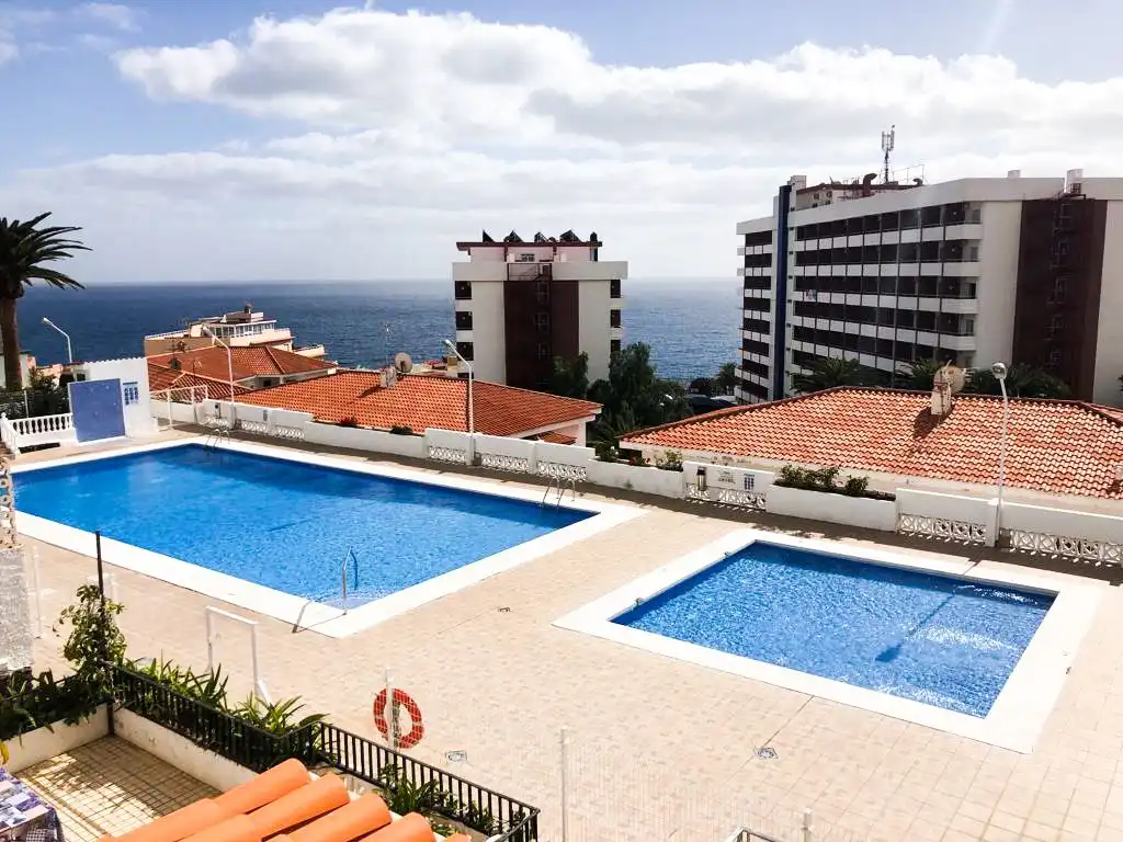 Piso en venta en Calle Taunus, 32, Las Caletillas - Punta Larga Piscina de Piso en venta en Candelaria con Aire acondicionado, Calefacción y Terraza