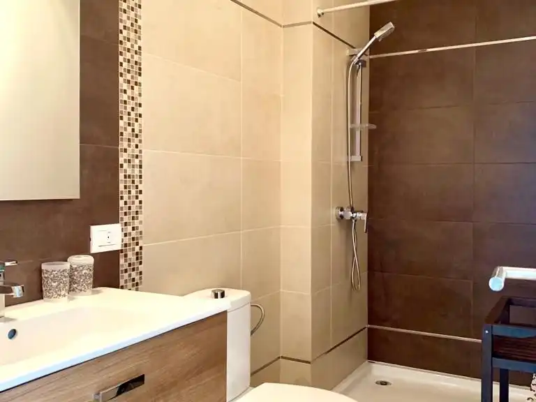 Piso en venta en Calle Taunus, 32, Las Caletillas - Punta Larga Baño de Piso en venta en Candelaria con Aire acondicionado, Calefacción y Terraza