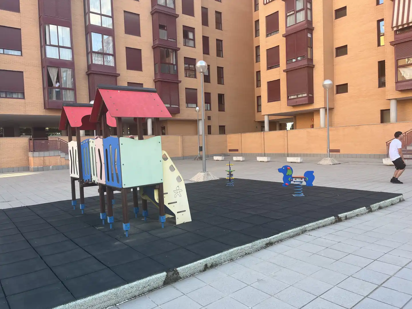 Pis en venda a Calle de los Platillos, 22, Cuatro vientos Aparcament de Pis en venda en Madrid amb Aire condicionat, Calefacció i Jardí privat