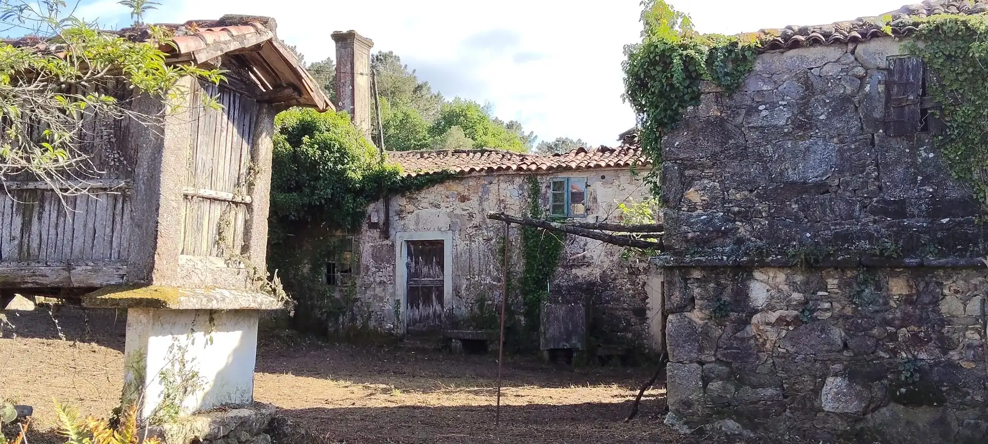 Finca rústica en venta en Lugar Vilasusan-remesar, 15a, A Estrada Vista exterior de Finca rústica en venta en A Estrada