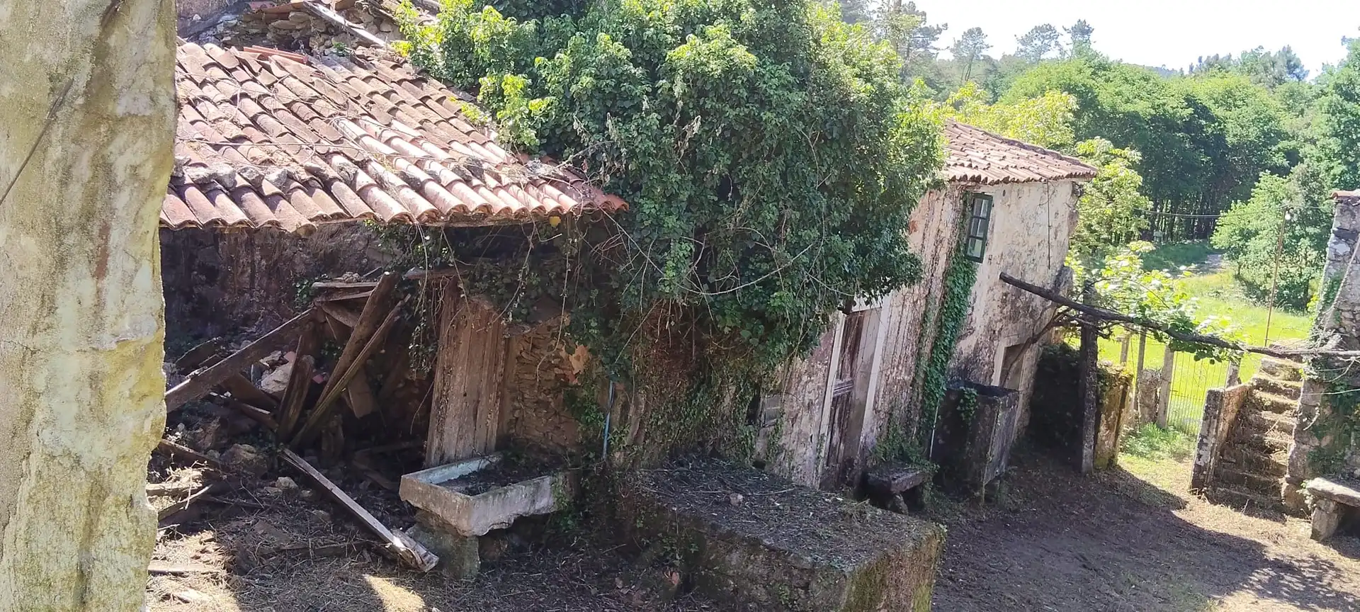 Finca rústica en venta en Lugar Vilasusan-remesar, 15a, A Estrada Vista exterior de Finca rústica en venta en A Estrada